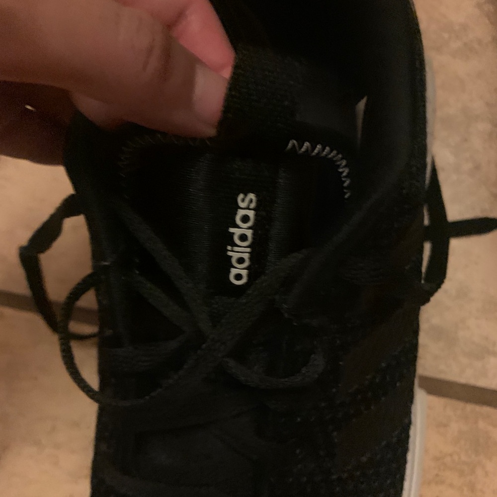 Adidas - Picture 3 of 6